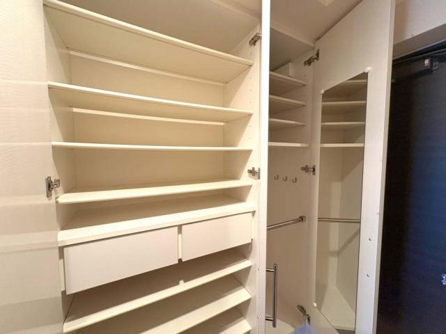 玄関  写真撮影日：2025-11-16