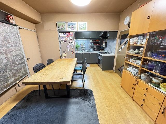 リビング  写真撮影日：2025-11-16