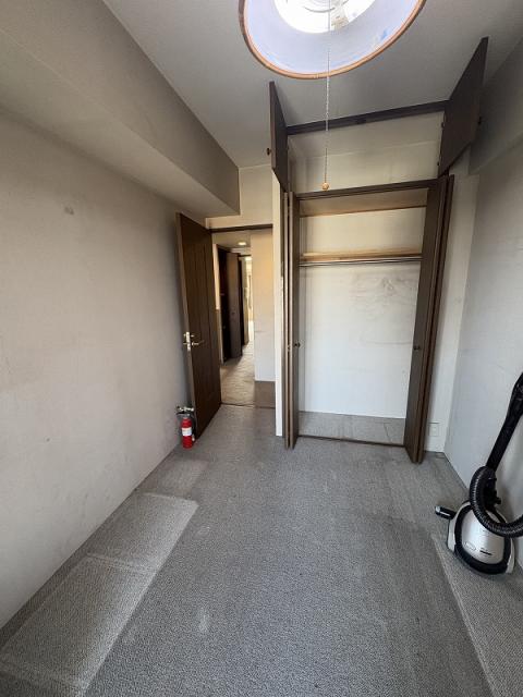 リビング以外の居室  写真撮影日：2025-11-15