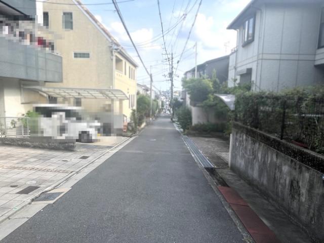 前面道路含む現地写真  写真撮影日：2025-11-22