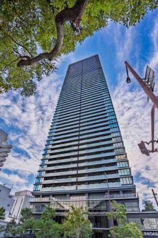 京阪中之島線「中之島」駅徒歩2分、JR東西線「新福島」駅徒歩9分。複数路線利用可能な立地です。