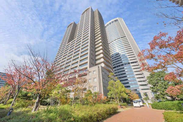 三菱地所他4社分譲・三菱地所コミュニティ管理。2000年11月築・地上31階建SRC造マンション。