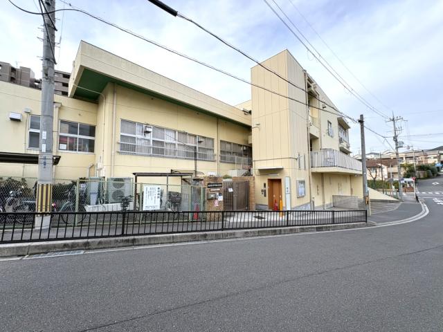 市立香里団地保育所 190m 写真撮影日：2025-12-05
