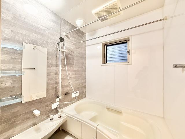 浴室  写真撮影日：2025-12-01