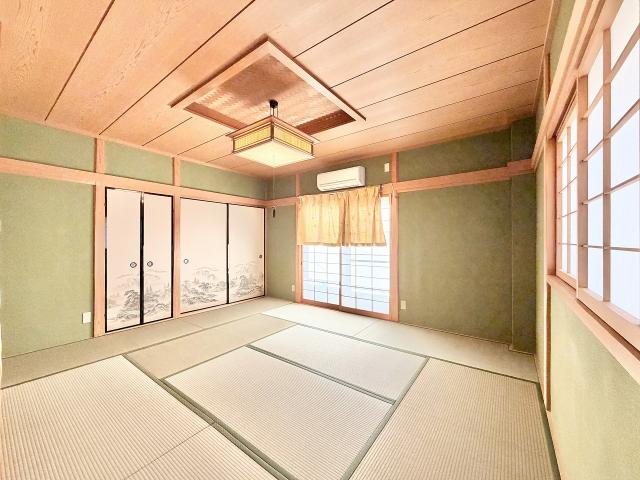 リビング以外の居室  写真撮影日：2025-12-01