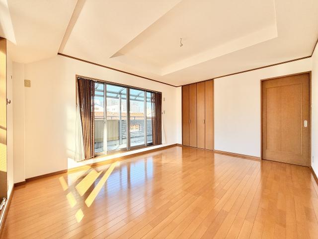 リビング以外の居室  写真撮影日：2025-12-01