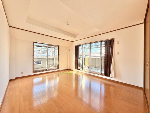 リビング以外の居室  写真撮影日：2025-12-01