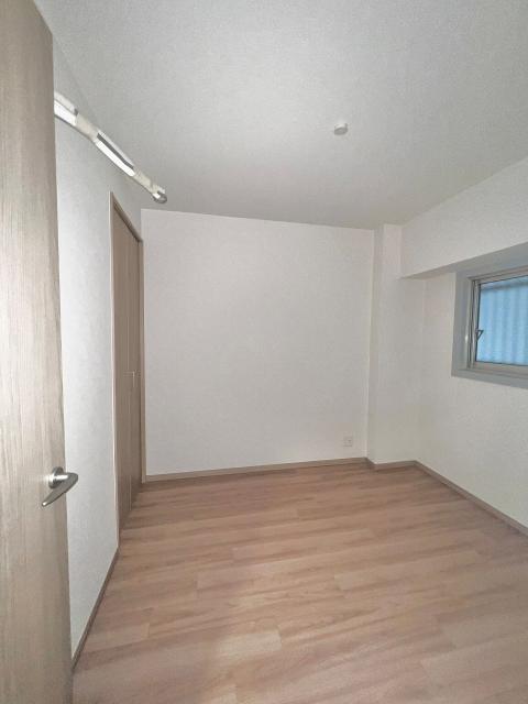 リビング以外の居室  写真撮影日：2025-12-11