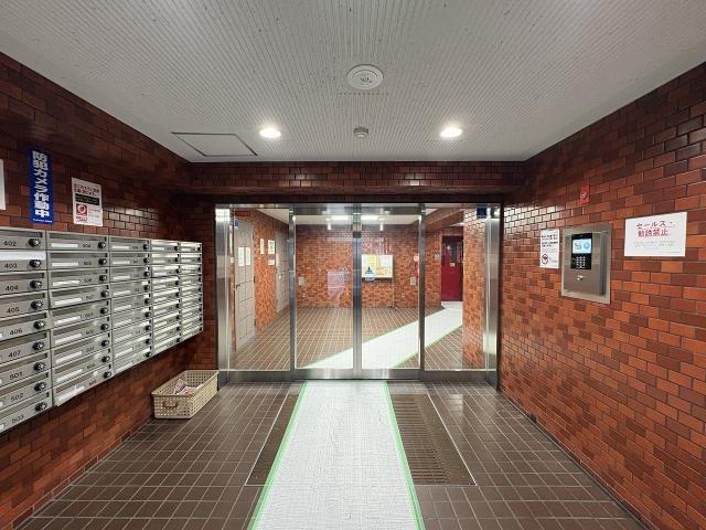 エントランス  写真撮影日：2025-12-12