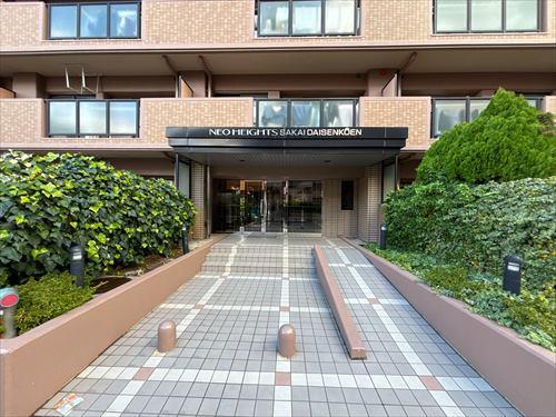 エントランス前１