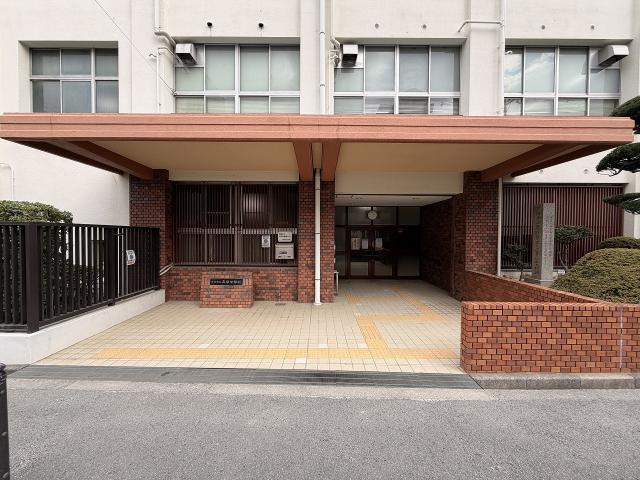 高津中学校 710m 写真撮影日：2025-12-20