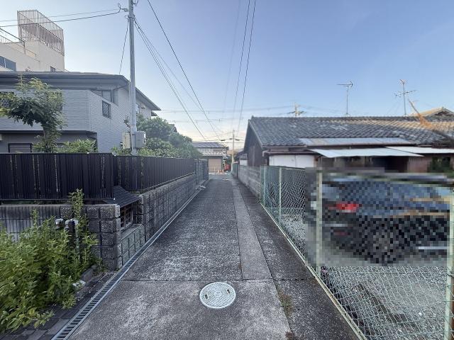 前面道路含む現地写真  写真撮影日：2025-12-24