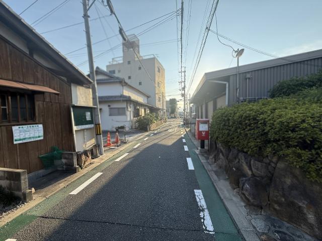 前面道路含む現地写真  写真撮影日：2025-12-24