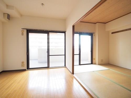 ダイニングキッチン・和室