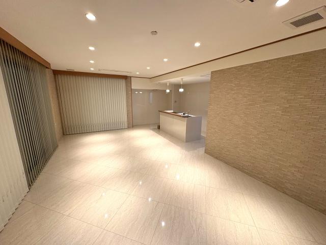 リビング  写真撮影日：2025-12-04