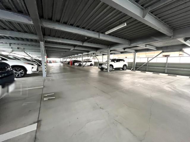駐車場(共用設備)  写真撮影日：2026-01-16