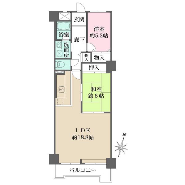 9階部分の南向き住戸。LDKは広々約18.8帖。和室、洋室のほか、廊下にも収納が備わっています。