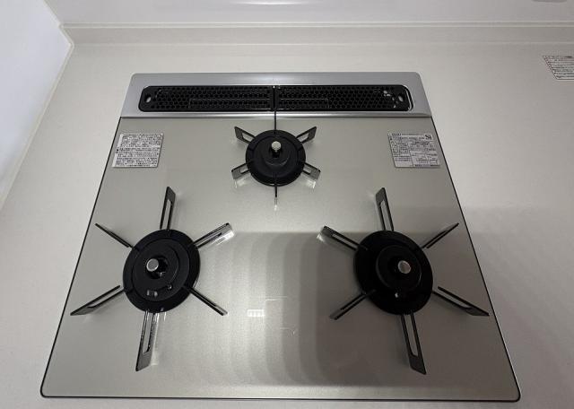 発電・温水設備 ３口ガスコンロ  写真撮影日：2026-01-19