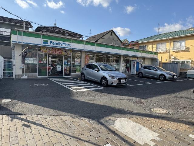 ファミリーマート富田林津々山台店 590m 写真撮影日：2026-01-31
