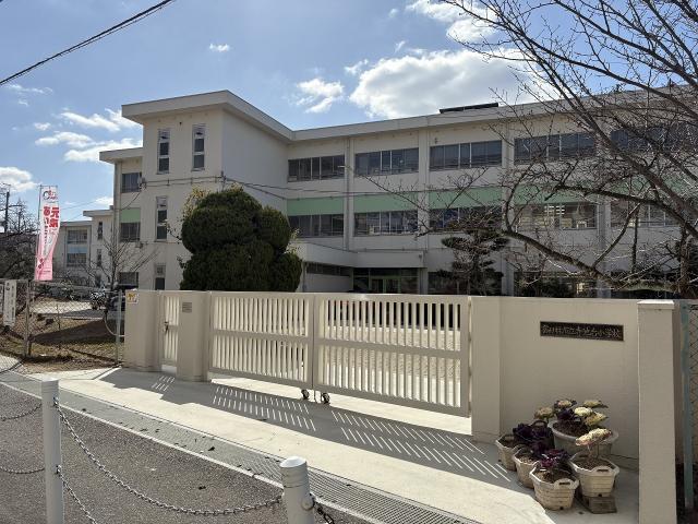 市立寺池台小学校 450m 写真撮影日：2026-02-20