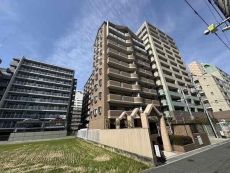 北大阪急行線・大阪メトロ「江坂」駅までフラットアクセスで徒歩5分。買物施設も徒歩圏内の住環境です。