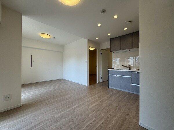 全洋室がLDKからのアクセス。家族と顔を合わせる機会が増え、コミュニケーションがとりやすい設計です。