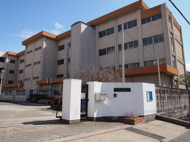 豊中市立第十二中学校 520m 写真撮影日：2026-03-09