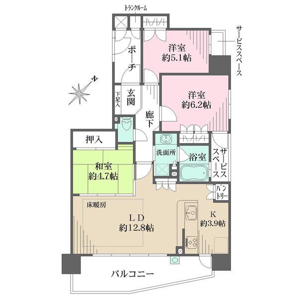9階部分の南東向き角住戸につき、陽当り・眺望・通風良好です。門扉付きポーチ内にトランクルーム有。