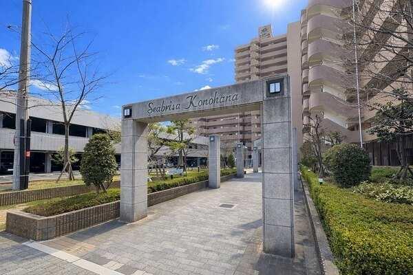 阪神なんば線「伝法」駅徒歩8分の立地です。毎日の通勤通学、お休みの日のお出かけの際にも便利です。