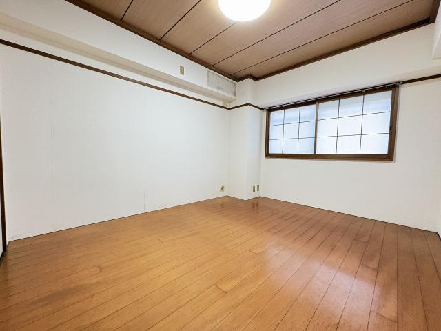 リビング以外の居室  写真撮影日：2026-04-10