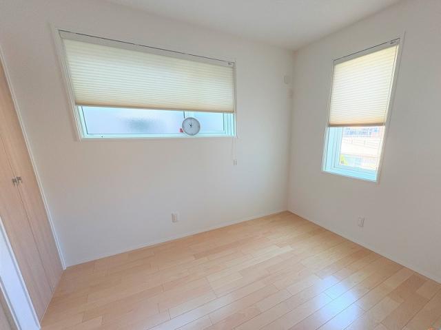 リビング以外の居室  写真撮影日：2026-04-13