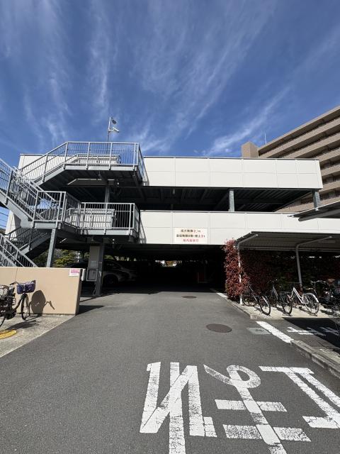 駐車場(共用設備)  写真撮影日：2026-04-18