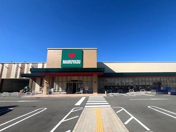 マルヤス島本駅前店 740m 写真撮影日：2026-04-18