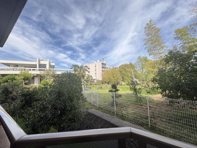 住戸からの眺望写真  写真撮影日：2026-04-20