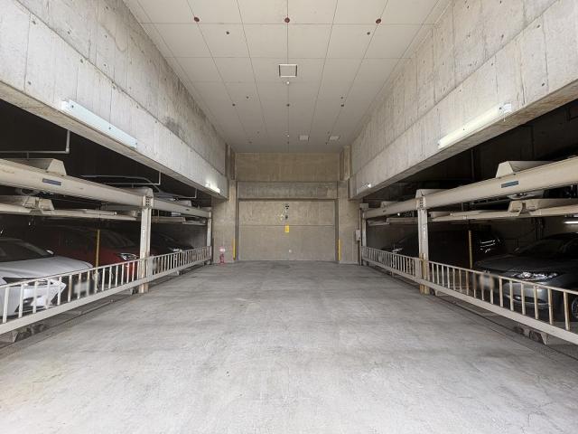 駐車場(共用設備)  写真撮影日：2026-04-20