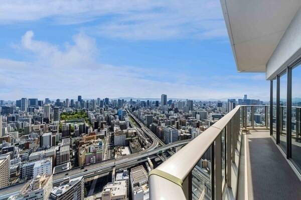 仕事や家事の合間に景色を見てリフレッシュできそうです。昼夜それぞれ異なる眺望を楽しむことができます。