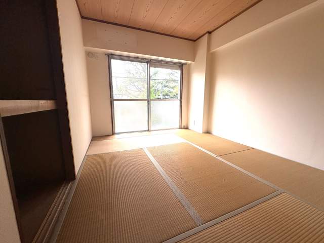リビング以外の居室  写真撮影日：2026-04-26