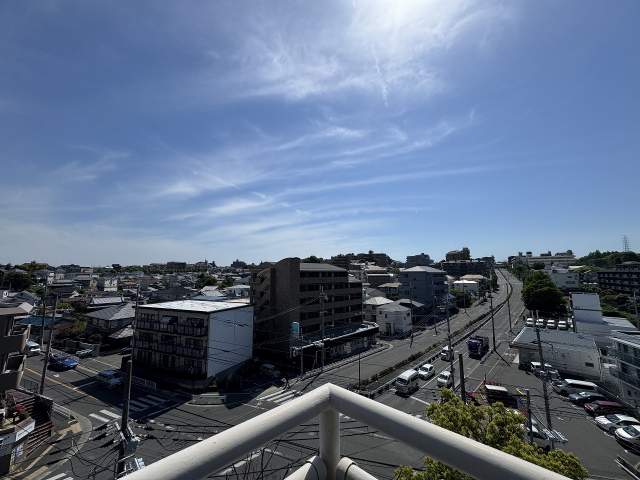 住戸からの眺望写真  写真撮影日：2026-05-11
