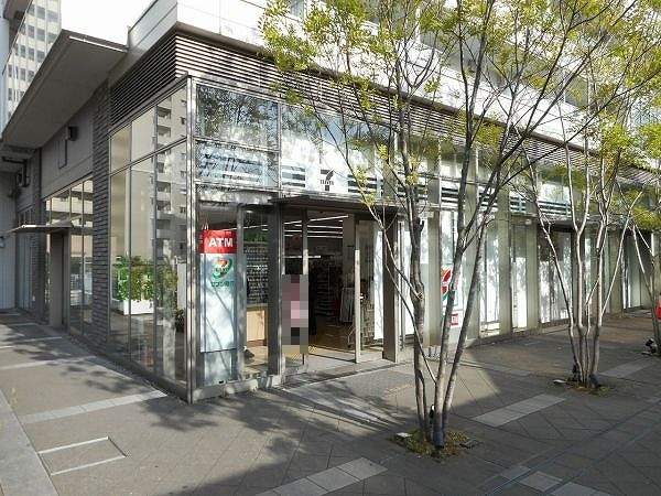 セブンイレブン阪急山田駅前店 210m 写真撮影日：2026-05-15