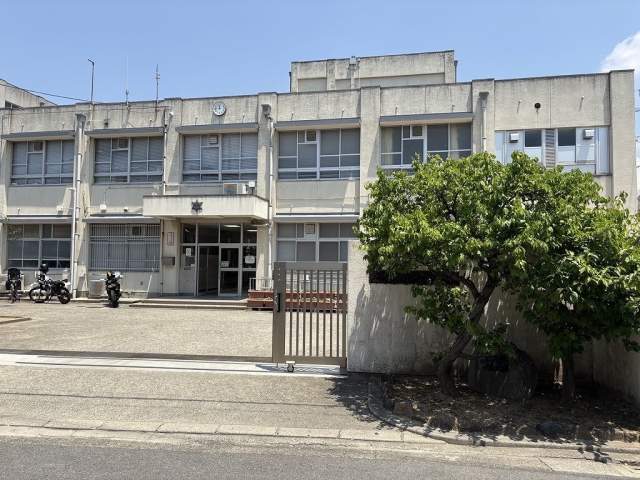 堺市立登美丘中学校 1380m 写真撮影日：2026-05-16