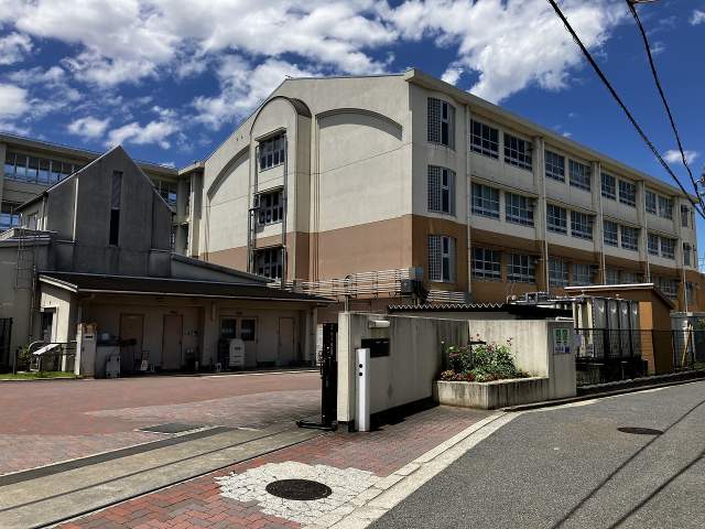 堺市立久世小学校 970m 写真撮影日：2026-02-20