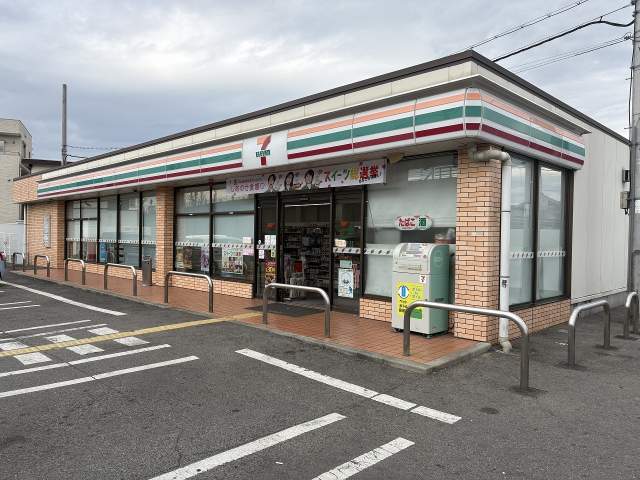 セブンイレブン堺東山店 450m 写真撮影日：2026-02-20