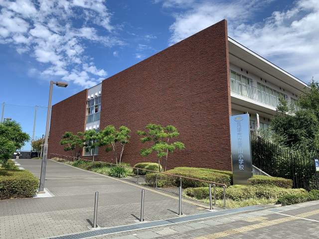 貝塚市立東山小学校 740m 写真撮影日：2026-05-15