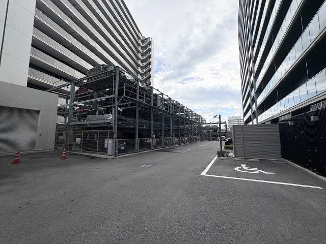 駐車場(共用設備)  写真撮影日：2026-05-24