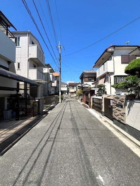 前面道路含む現地写真  写真撮影日：2026-05-31