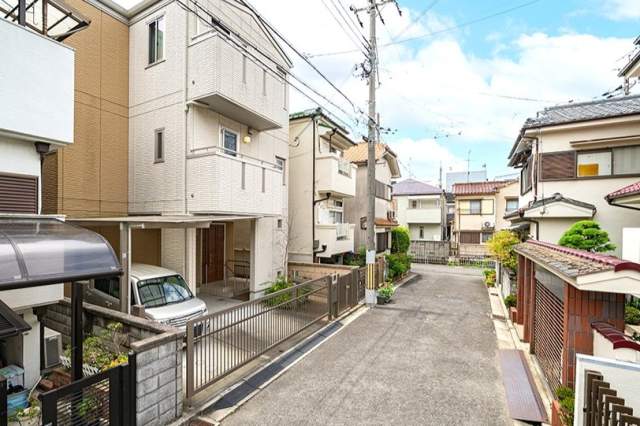 前面道路含む現地写真  写真撮影日：2026-06-14
