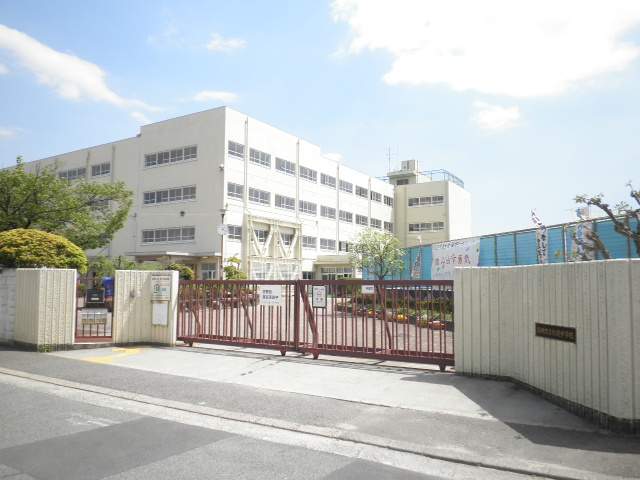 市立如是中学校 380m 写真撮影日：2026-05-31