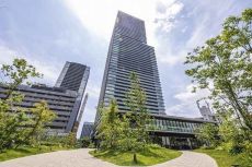 積水ハウス・三菱地所レジデンス他分譲のタワーマンション。18階部分、南・東向き角住戸。眺望良好です。