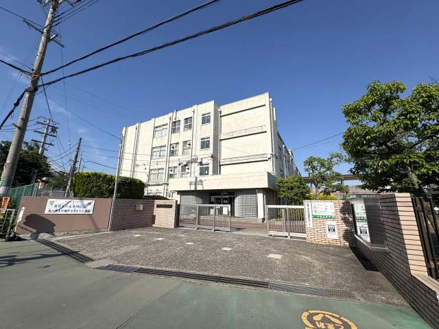 市立如是小学校 510m 写真撮影日：2026-07-03