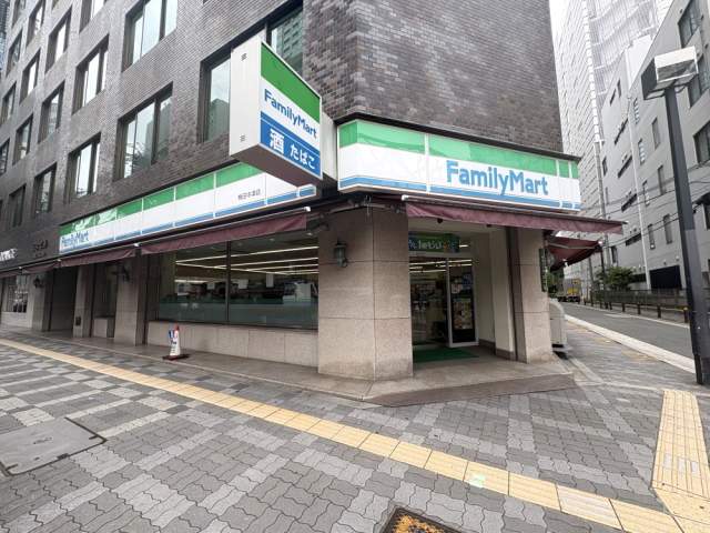 ファミリーマート梅田中津店 150m 写真撮影日：2026-07-11